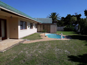 DJ'S B&B in Table View Cape Town